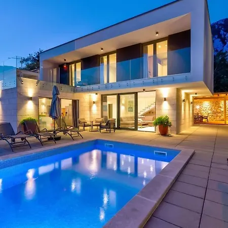 Excellent Oasis With A Pool ヴィラ *