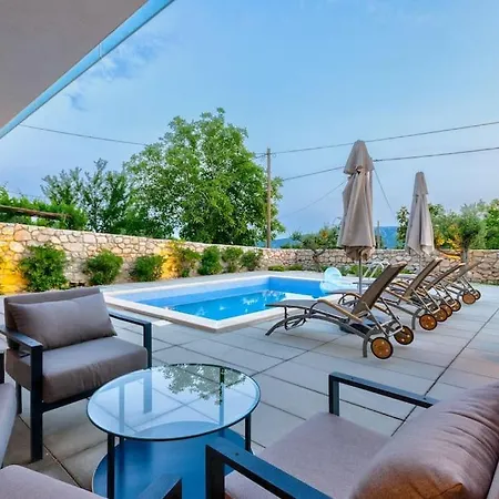 Excellent Oasis With A Pool * Grižane