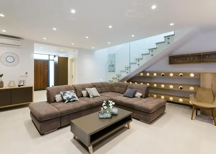 Excellent Oasis With A Pool Villa Grižane