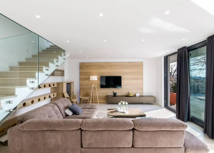 Excellent Oasis With A Pool *