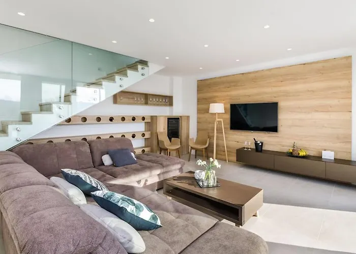 Excellent Oasis With A Pool Grižane