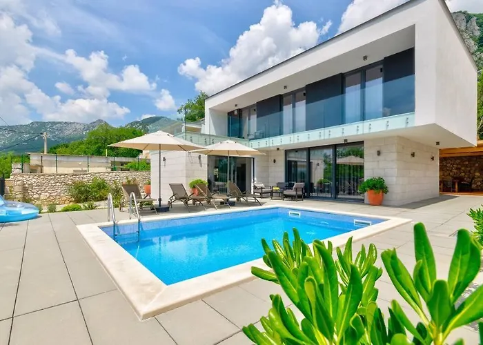 Excellent Oasis With A Pool Vila Grižane